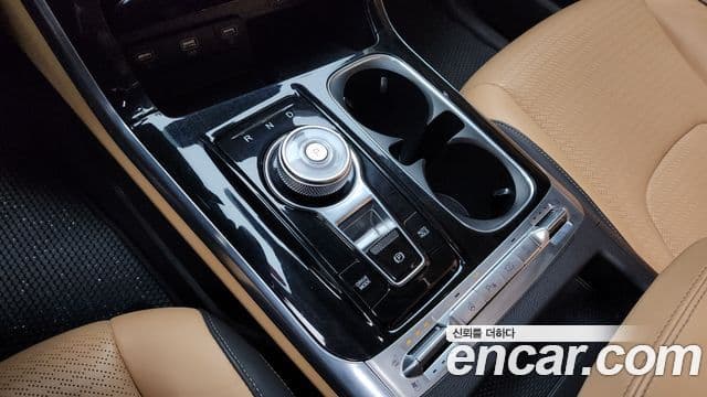Kia Carnival 2021 — ფოტო 9/20