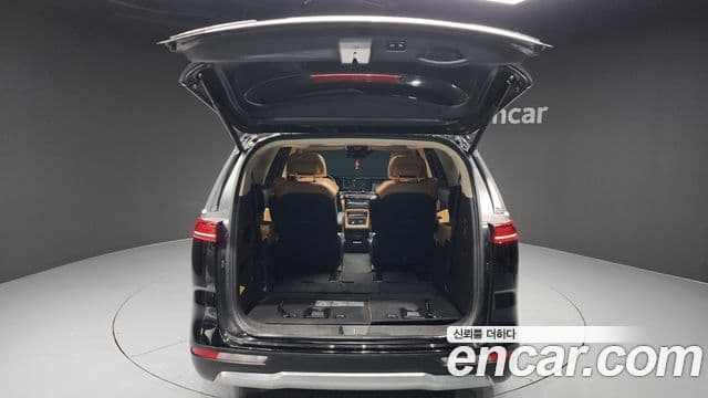 Kia Carnival 2021 — фото 20 из 20