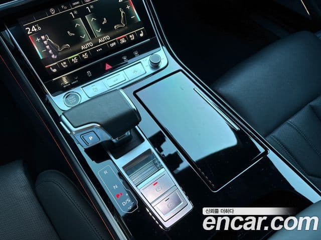 Audi A8 2021 — ფოტო 16/16