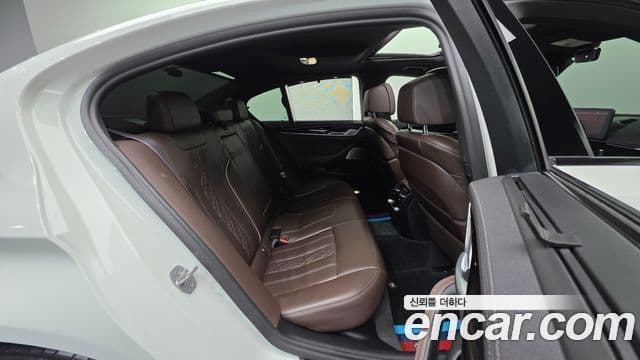 BMW 5 Series 2022 — Photo 15/20
