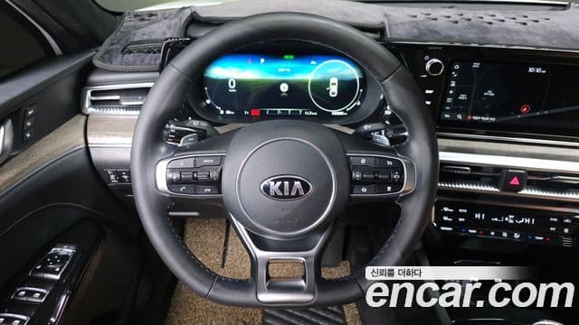 Kia K5 2021 — ფოტო 14/20