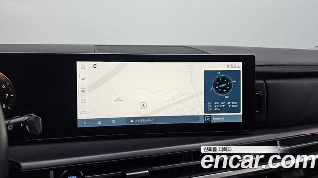 Hyundai Santa Fe 2023 — Фото 14/20