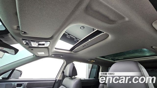 Hyundai Santa Fe 2023 — Фото 16/20