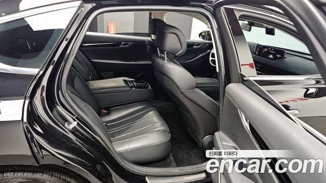 Genesis Electrified G80 2020 — Şəkil 12/20