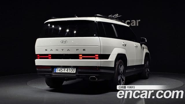 Hyundai Santa Fe 2023 — ფოტო 2/20