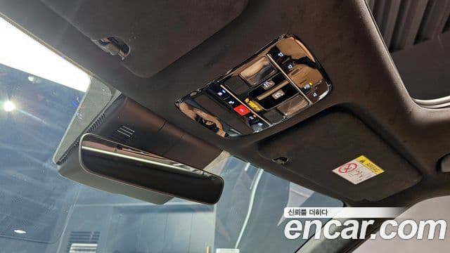 Hyundai Santa Fe 2023 — ფოტო 17/20