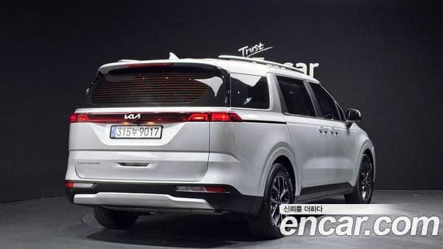 Kia Carnival 2021 — Şəkil 1/20