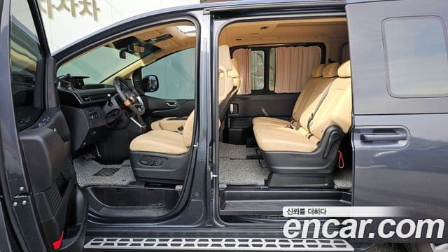 Hyundai Staria 2024 — ფოტო 10/20
