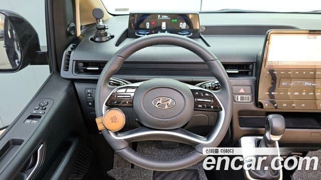 Hyundai Staria 2024 — ფოტო 13/20