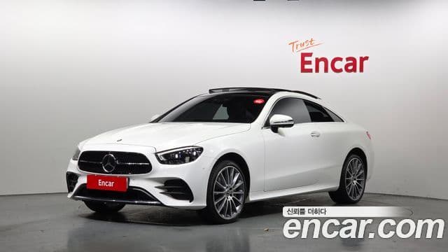 Mercedes-Benz E-Class 2022 — ფოტო 1/20