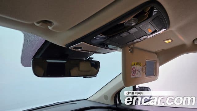 Kia Carnival 2021 — фото 15 из 20