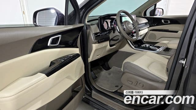 Kia Carnival 2023 — Фото 11/20
