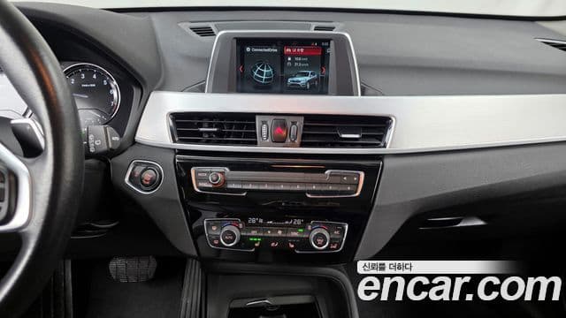 BMW X1 2020 — ფოტო 14/20