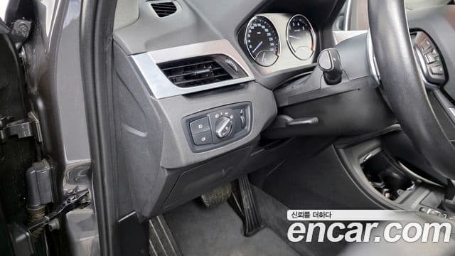 BMW X1 2020 — ფოტო 17/20