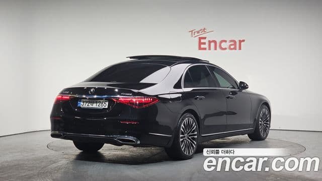 Mercedes-Benz S-Class 2022 — ფოტო 2/20