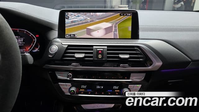 BMW X4 2021 — ფოტო 18/20
