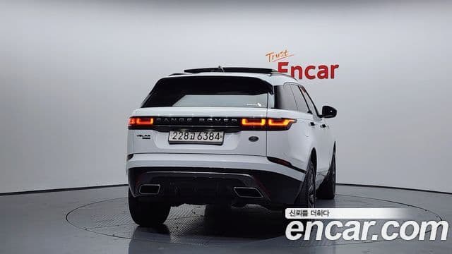 Land Rover Range Rover Velar 2019 — ფოტო 4/20