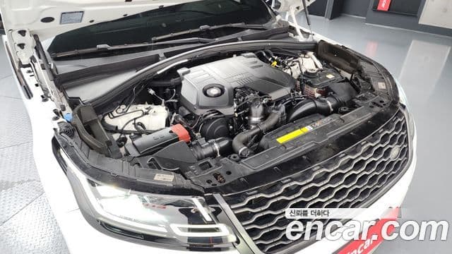 Land Rover Range Rover Velar 2019 — ფოტო 6/20