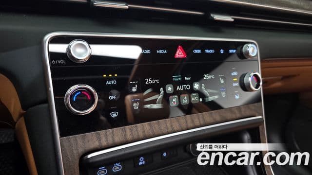 Genesis GV80 2023 — ფოტო 16/20