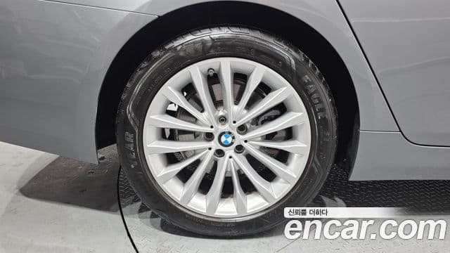 BMW 5 Series 2023 — Şəkil 5/20