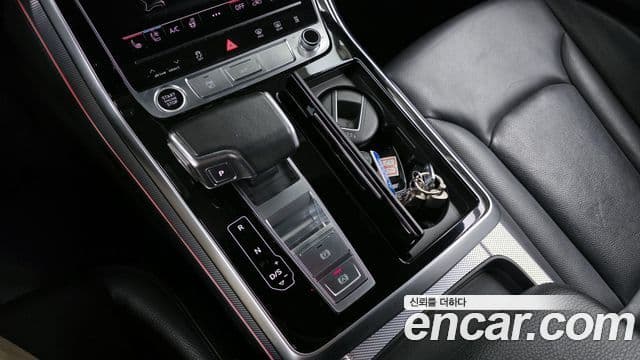 Audi Q7 2021 — Şəkil 8/20