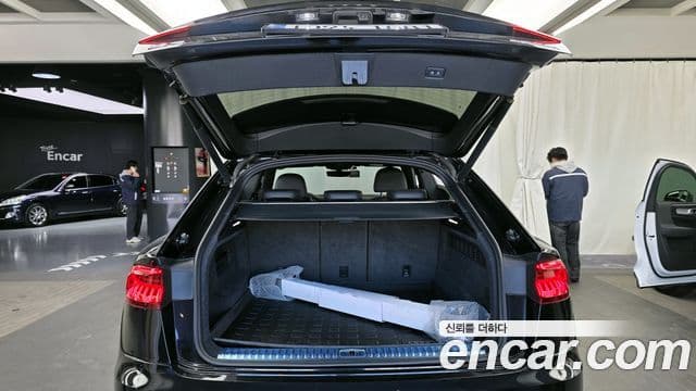 Audi Q7 2021 — Şəkil 19/20