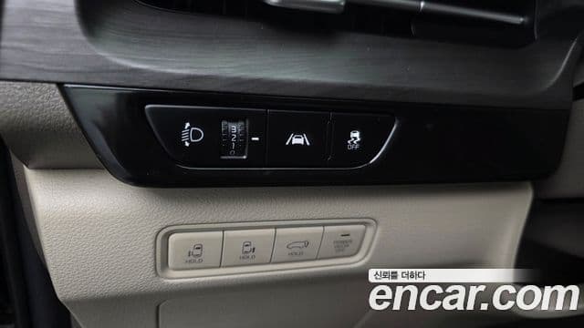 Kia Carnival 2023 — фото 16 из 20