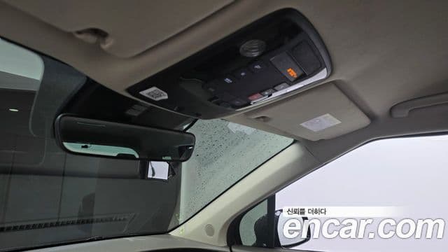 Kia Carnival 2023 — фото 18 из 20