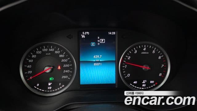 Mercedes-Benz C-Class 2019 — фото 8 из 20