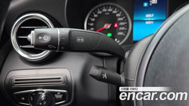 Mercedes-Benz C-Class 2019 — фото 17 из 20