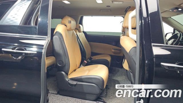 Kia Carnival 2021 — Şəkil 12/20