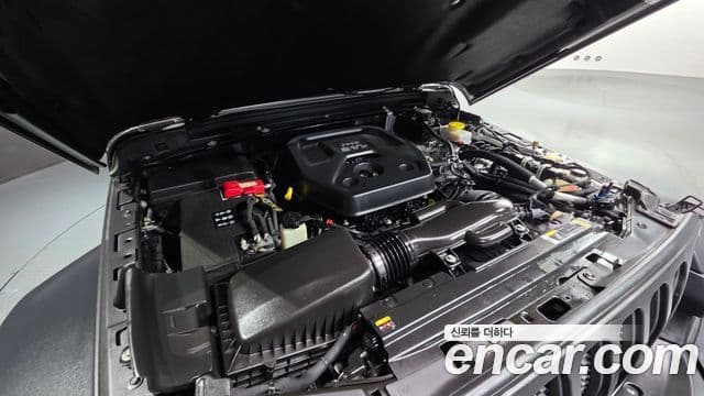 Jeep Wrangler 2022 — ფოტო 5/20