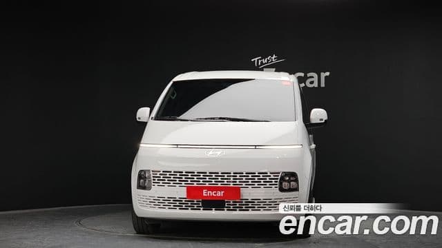 Hyundai Staria 2025 — фото 3 из 20