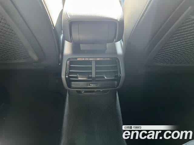 Audi Q3 2025 — Photo 1/17