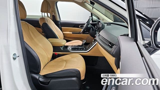 Kia Carnival 2021 — Фото 10/20