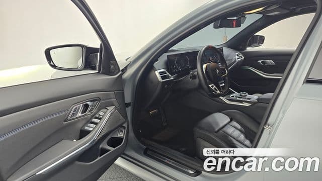 BMW 3 Series 2025 — фото 10 из 20