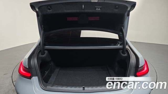 BMW 3 Series 2025 — фото 20 из 20
