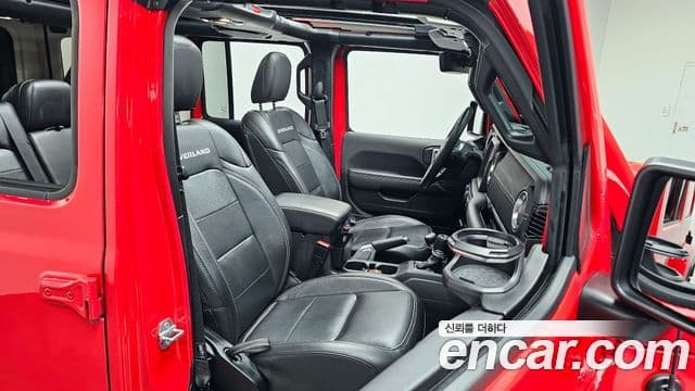 Jeep Wrangler 2022 — фото 12 из 20