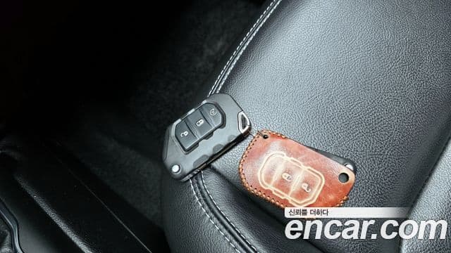 Jeep Wrangler 2022 — фото 17 из 20