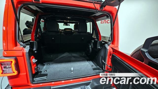 Jeep Wrangler 2022 — Şəkil 20/20
