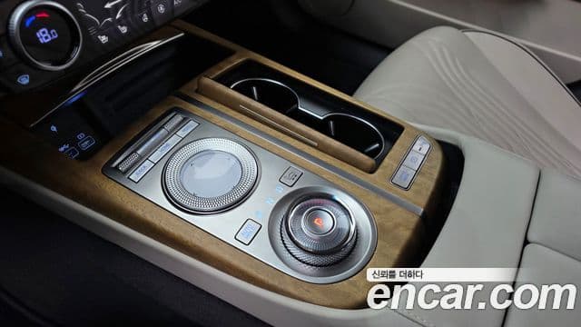 Genesis Electrified G80 2020 — Şəkil 9/20