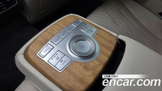 Genesis Electrified G80 2020 — Şəkil 17/20