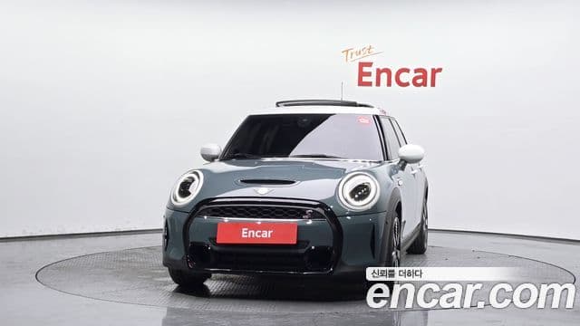 Mini Cooper S 2023 — Фото 2/20