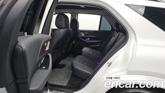 Mercedes-Benz GLE-Class 2021 — фото 11 из 20