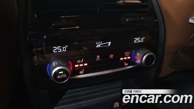 BMW 5 Series 2021 — ფოტო 18/20