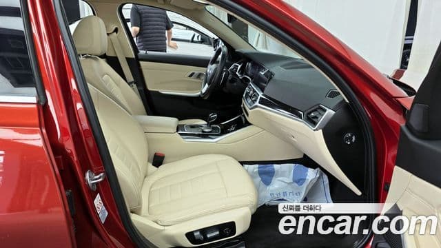 BMW 3 Series 2020 — фото 11 из 20