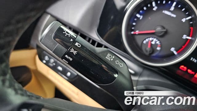 Kia Carnival 2020 — Şəkil 17/20
