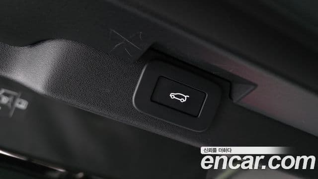 Land Rover Discovery 5 2024 — ფოტო 19/20