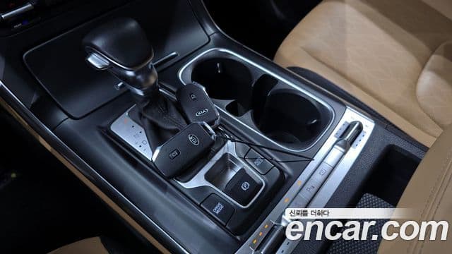 Kia Carnival 2021 — Şəkil 9/20