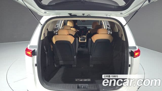 Kia Carnival 2021 — Şəkil 20/20